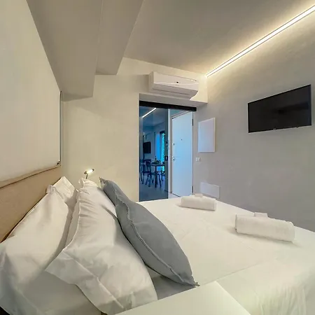 Beachfront, Stunning View And Parking * Porto SantʼElpidio