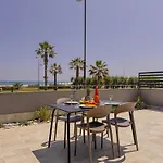 Beachfront, Stunning View And Parking Porto SantʼElpidio