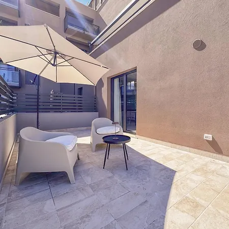 A Due Passi Dal Mare: Comfort & Relax In Terrazza Apartment
