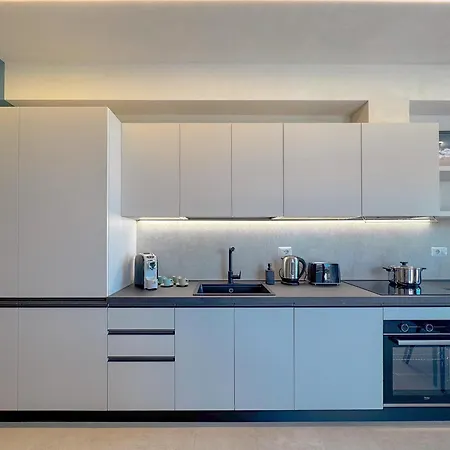 Comfort E Tranquillita Con Terrazza By Host Hero *