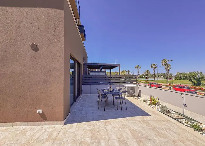 Apartment Beachfront, Stunning View&parking
