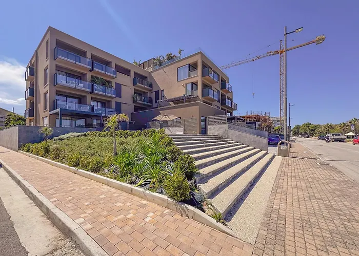 Beachfront, Stunning View&parking *