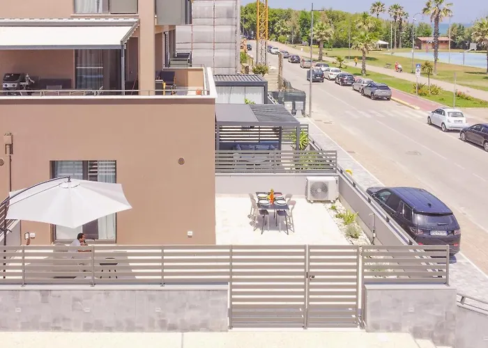 Apartment Beachfront, Stunning View&parking *